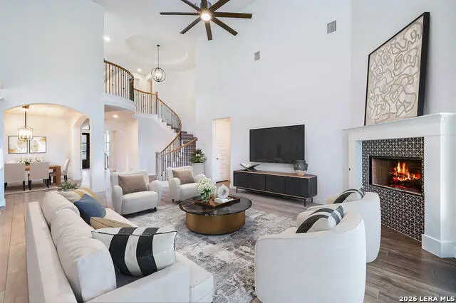 30137 Valley Run, Fair Oaks Ranch, TX 78015 - #1