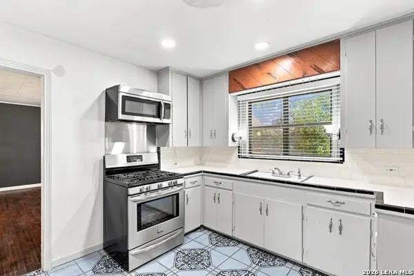 131 Freiling, San Antonio, TX 78213
