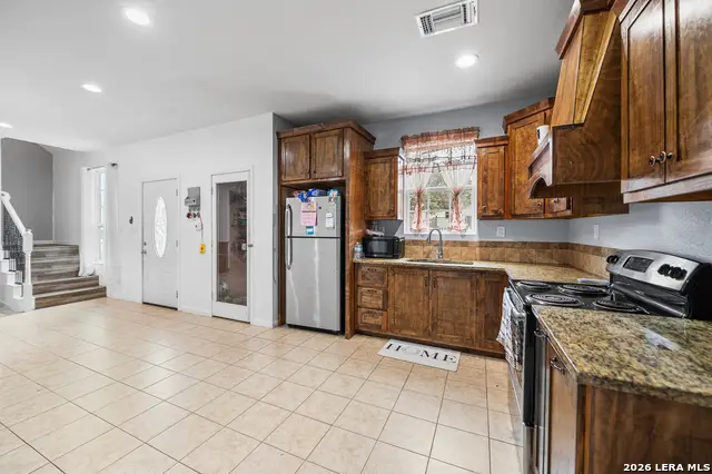 22914 Skila Dr, Elmendorf, TX 78112 - #2