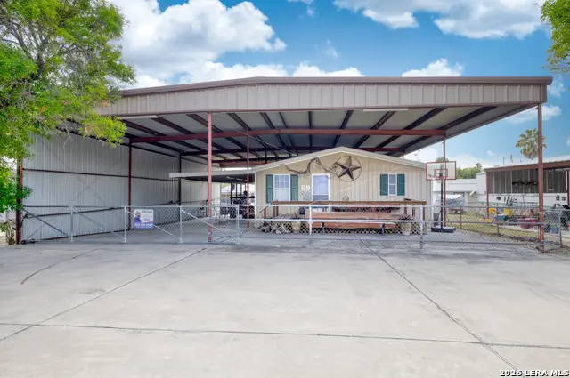 69 Ash St, Del Rio, TX 78840 - #2
