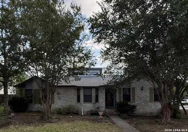 9334 Jorwoods Dr, San Antonio, TX 78250