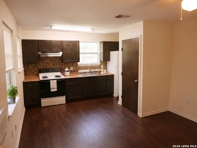401 Dora St, San Antonio, TX 78212 - #3