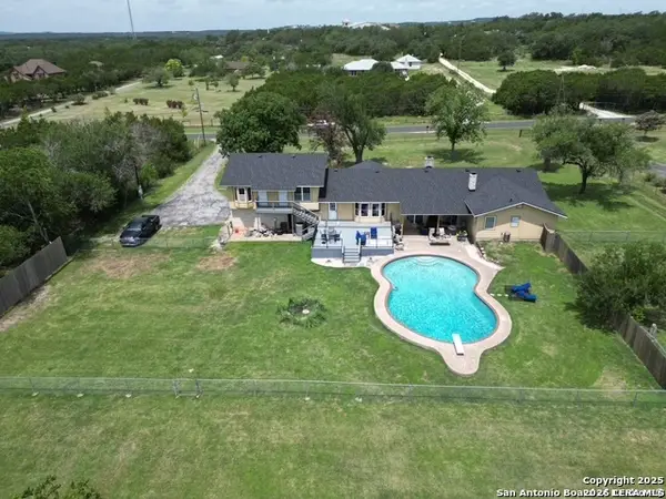 31946 Jay Bird Ln, Bulverde, TX 78163