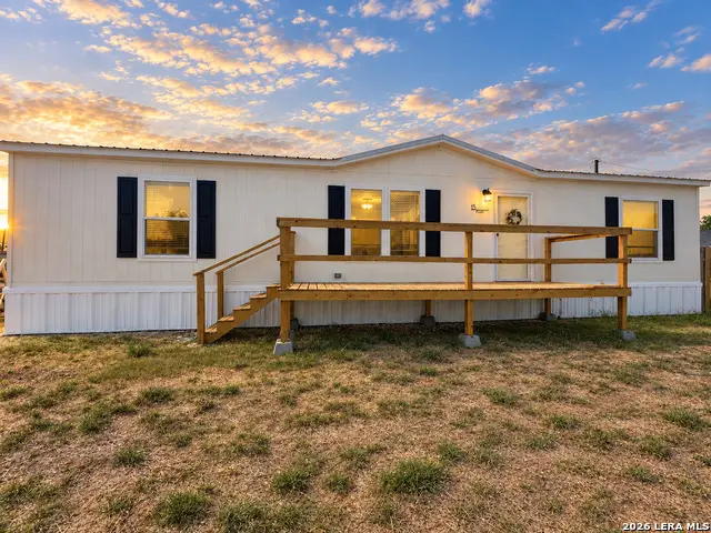15 Plum St, Charlotte, TX 78011 - #2