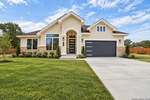 220 County Road 6864, Natalia, TX 78059