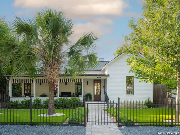 938 Cross St., New Braunfels, TX 78130
