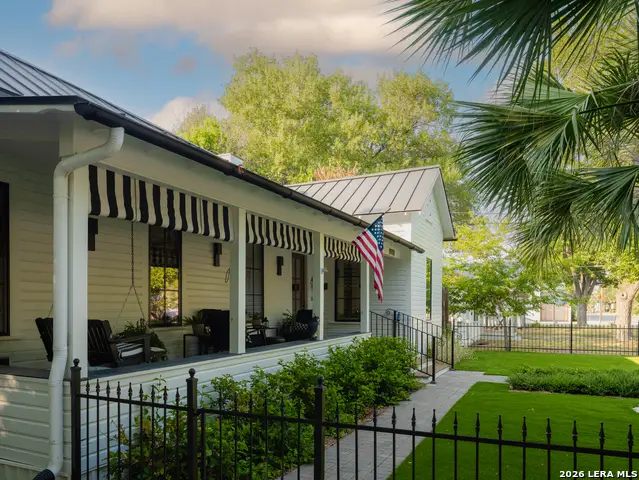 938 Cross St., New Braunfels, TX 78130 - #2
