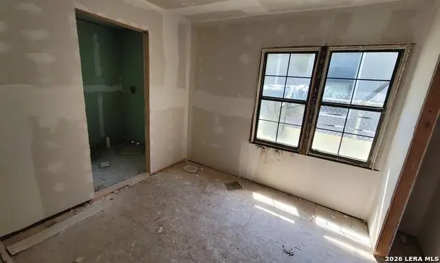 814 Vermont St, San Antonio, TX 78211 - #3