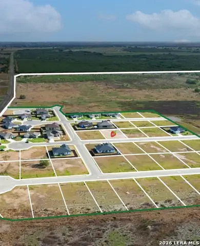 121 Troubadour Ln, Poteet, TX 78065 - #1