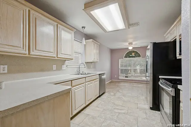 9651 Emerald Pl, San Antonio, TX 78245 - #3