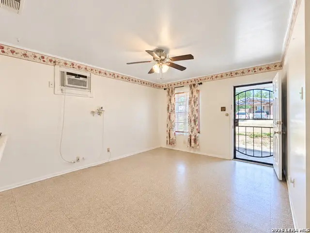 5842 Branch Valley St, San Antonio, TX 78242 - #3