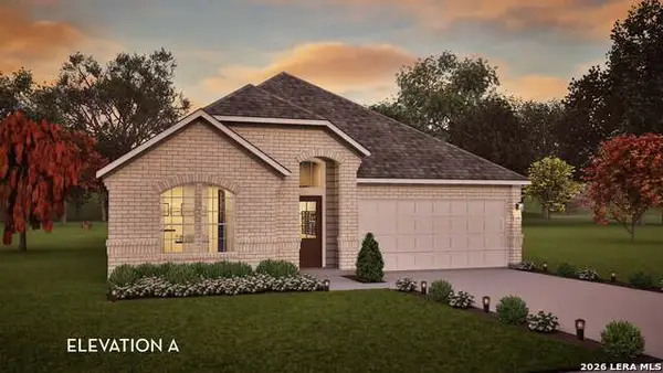 17218 Scotch Pine Dr, Elmendorf, TX 78112