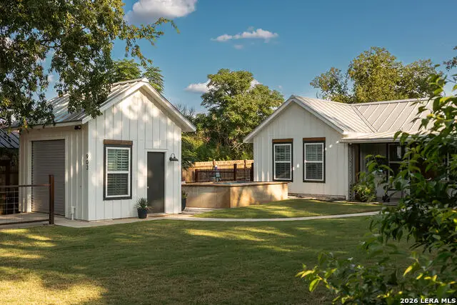 903 Front St, Comfort, TX 78013 - #2