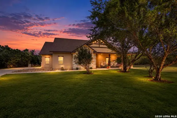 731 Rio Azul Dr, Pipe Creek, TX 78063