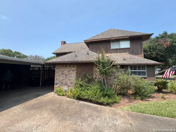2016 Meadow Ln, Richmond, TX 77469