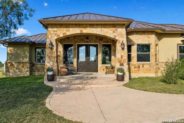 230 Casarez Rd, Pleasanton, TX 78064 - #1