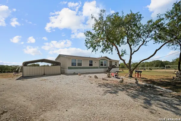 364 Daniel Rd, San Antonio, TX 78220