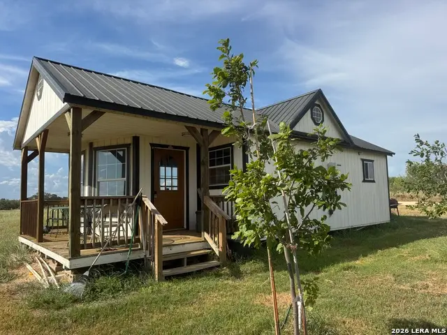 1887 State Highway 97e, Floresville, TX 78114 - #1