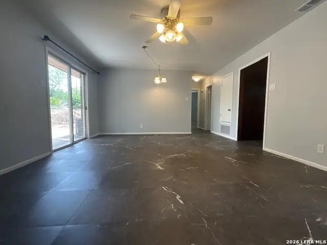 131 Bluebonnet Dr, Kenedy, TX 78119 - #3