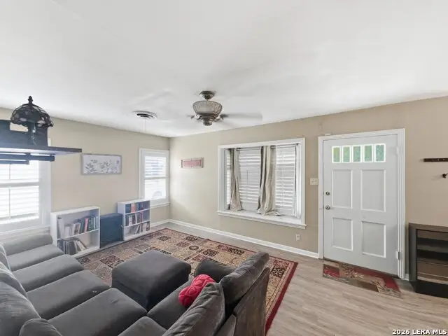 514 Florence St, Kerrville, TX 78028 - #3