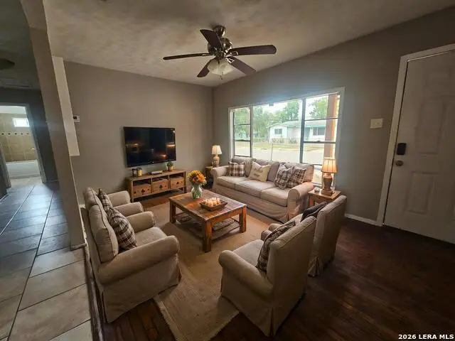 753 San Antonio, Seguin, TX 78155 - #2