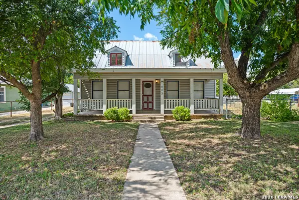 608 Tivy St, Kerrville, TX 78028