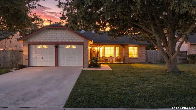 392 Wagon Crossing, Universal City, TX 78148 - #1