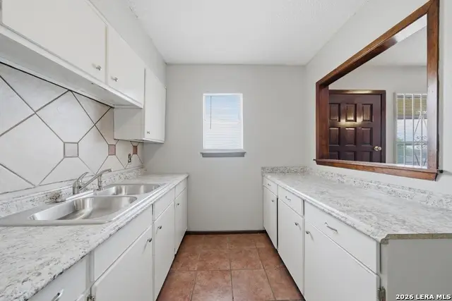 911 Vance Jackson Rd #204, San Antonio, TX 78201 - #3