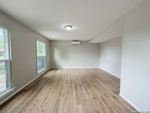 707 Booth Dr, San Antonio, TX 78216 - #2
