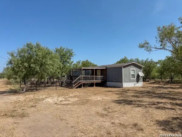 2822 Tomblin Rd, Bigfoot, TX 78005