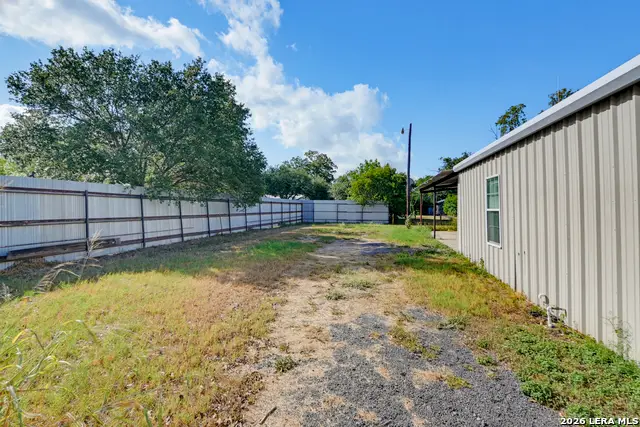 206 E Pine, Seguin, TX 78155 - #3