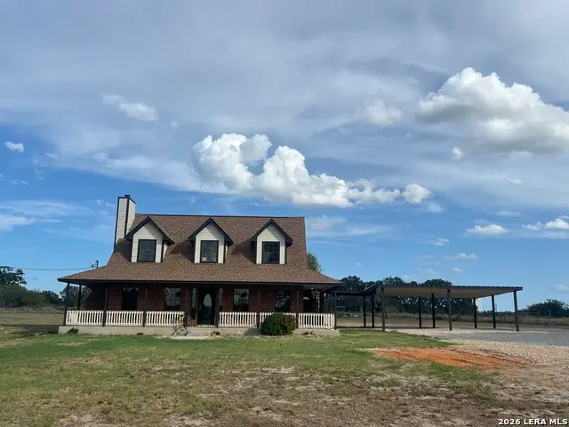 106 Eagle Creek Ranch Blvd, Floresville, TX 78114 - #1