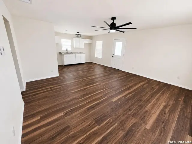 355 E Obregon St, Dilley, TX 78017 - #2