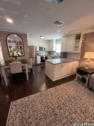 121 S Plant Ave #APT 504, Boerne, TX 78006 - #2
