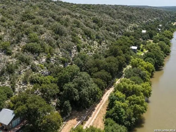2357 N River Rd, Lampasas, TX 76550