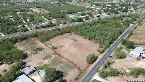 12323 Pearsall Rd, Atascosa, TX 78002