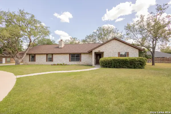 1721 Continental Dr, Pleasanton, TX 78064