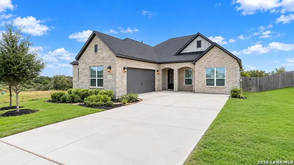204 Azalea Aly, Castroville, TX 78009