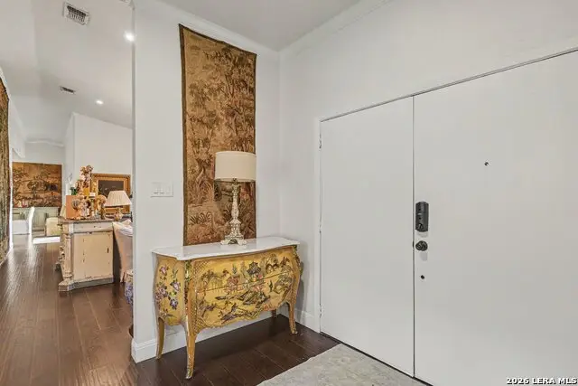 7062 Mccullough Ave, San Antonio, TX 78216 - #2