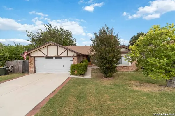 4706 Wedgewood Dr, Schertz, TX 78108
