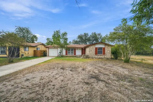 5402 Lake Grove Dr, San Antonio, TX 78244