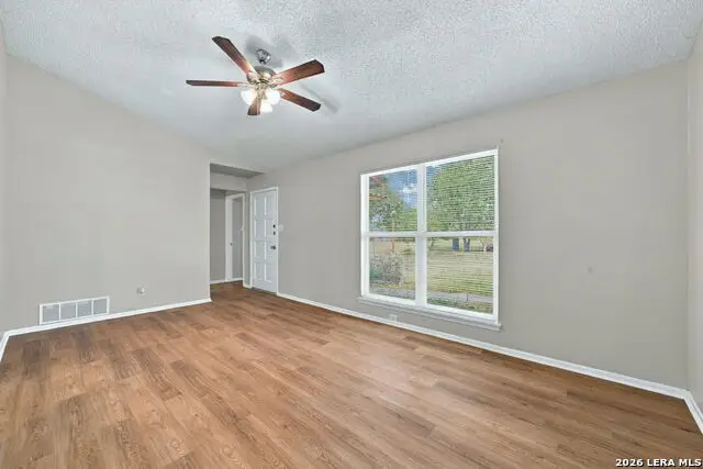 5402 Lake Grove Dr, San Antonio, TX 78244 - #2