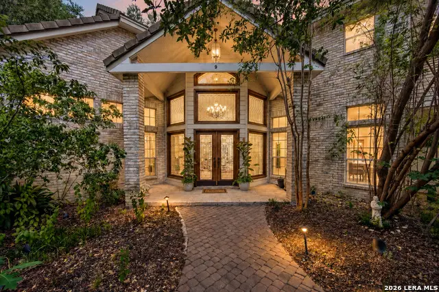 9 Scarborough Sq, San Antonio, TX 78218 - #1