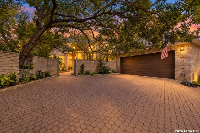 9 Scarborough Sq, San Antonio, TX 78218 - #3