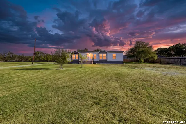 680 Se Front Ave E, Sabinal, TX 78881 - #1