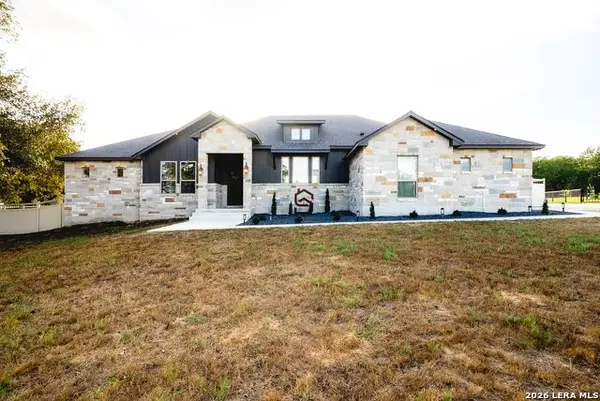 109 Owen Ridge Dr, La Vernia, TX 78121
