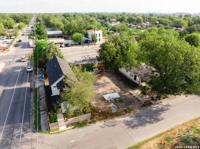 825 Montezuma St, San Antonio, TX 78207 - #2