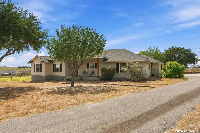 418 Clover Ln, La Vernia, TX 78121 - #3