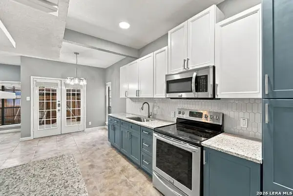 8633 Datapoint Dr #213, San Antonio, TX 78229