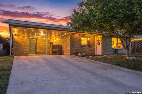 1602 Deer Trl, Kerrville, TX 78028
